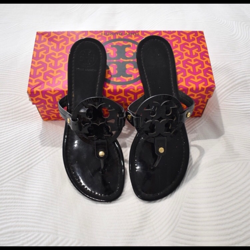 SOLD ❌ Tory Burch Sandal